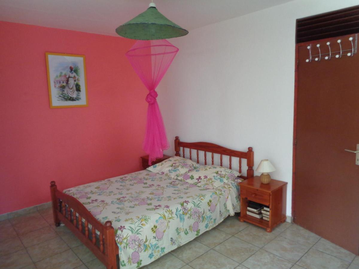 Jardin Bananier Apartment Десе Екстериор снимка